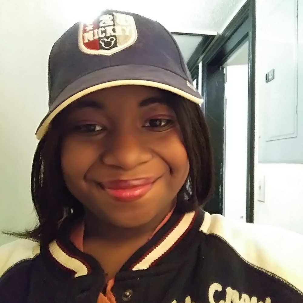 Meet your Posher, Azalea